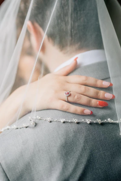 red-wedding-ring